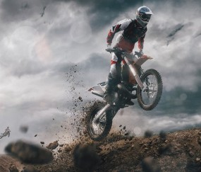 开云体育-冰火两重天，C罗五连胜率队高歌猛进，本泽马主帅深陷下课危机，冰火两重天，C罗率队五连胜，本泽马主帅陷下课危机